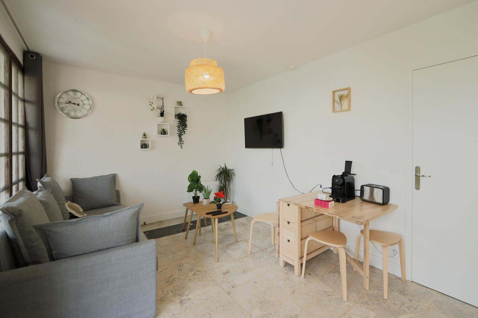Joli T2, Terrasse Et Jardin, Ideal Pour Familles, A 15 Min De L'Aeroport Roissy Cdg Tremblay-en-France 외부 사진